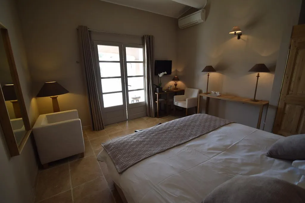 Maison Bertine Bed & Breakfast Tourves