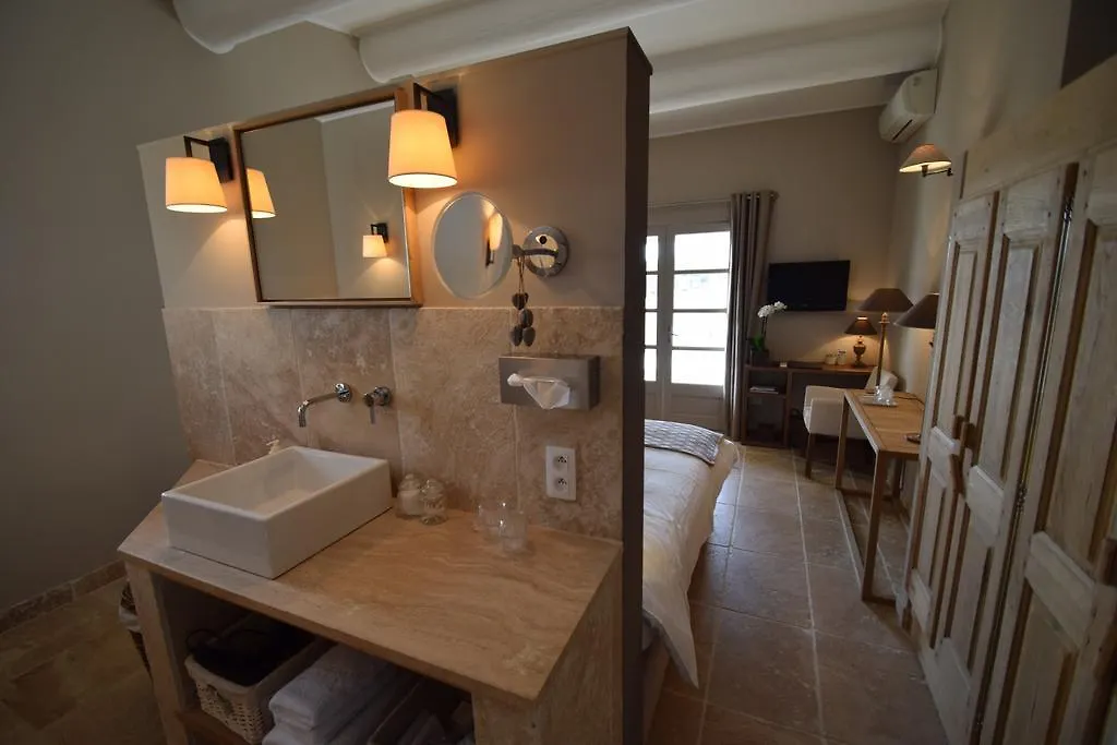 Maison Bertine Bed & Breakfast Tourves 0*,