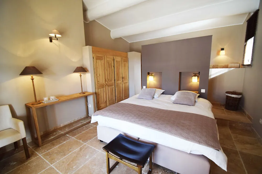 Maison Bertine Bed & Breakfast Tourves