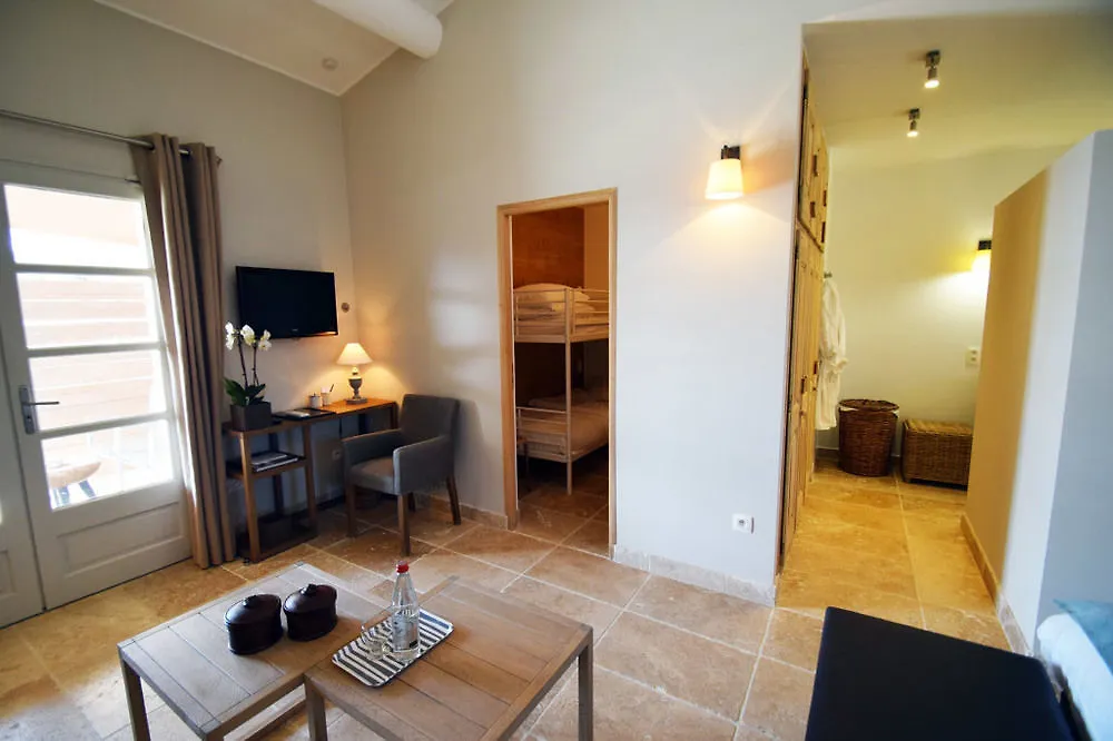 Maison Bertine Bed & Breakfast Tourves